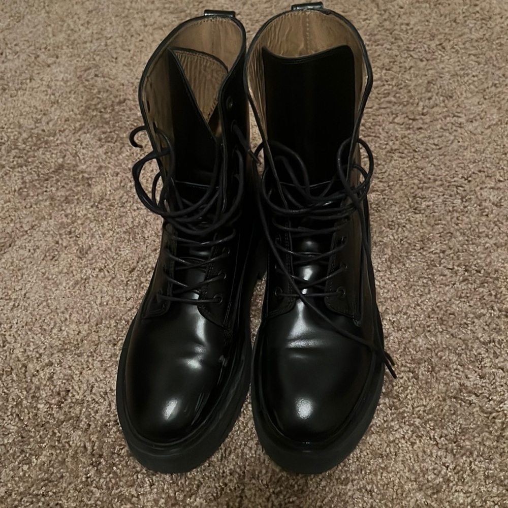 Other stories boots